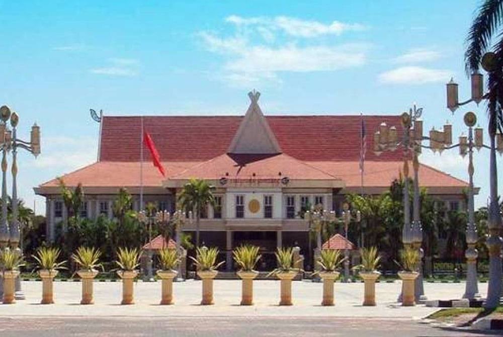 Kedah mempunyai 36 kerusi dengan kedudukan sebelum pembubaran DUN Kedah menyaksikan PN memiliki 20 kerusi; PH memiliki 10 kerusi; BN memiliki dua kerusi dan Pejuang (2). - Foto fail Awani