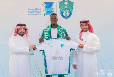 Penjaga gol Edouard Mendy (tengah) menambah senarai panjang pemain dari Eropah yang berpindah ke Arab Saudi untuk meluaskan karier bola sepak. - Foto Instagram