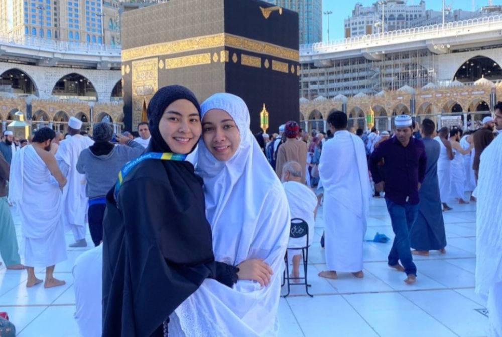 Kenangan ketika menunaikan ibadah haji pada tahun 2019 bersama rakan baiknya, Wany Hasrita.