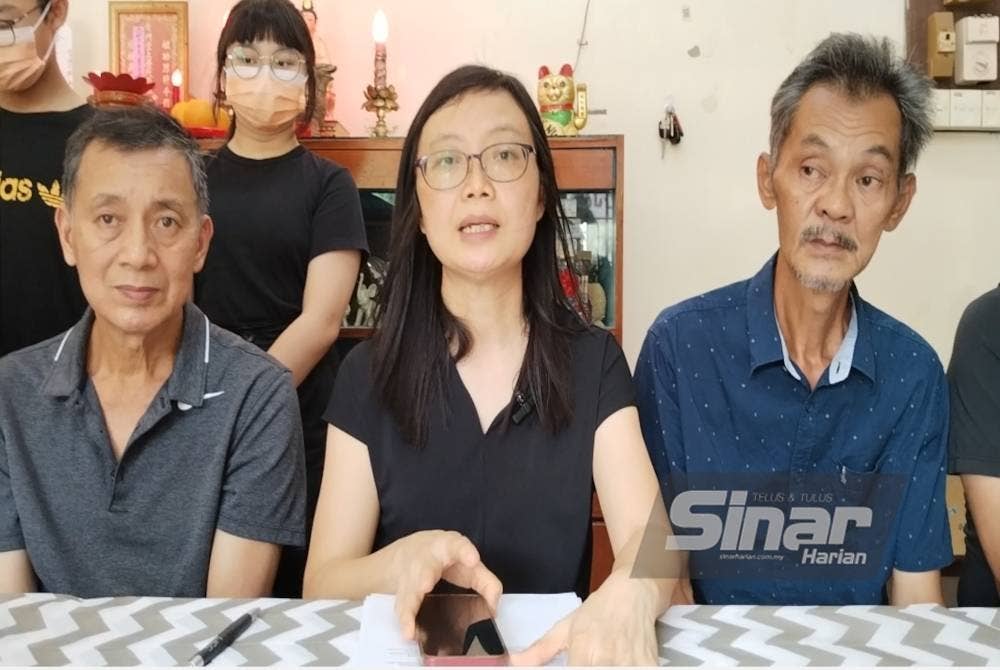 Ai Lee (tengah) pada sidang akhbar berkenaan.