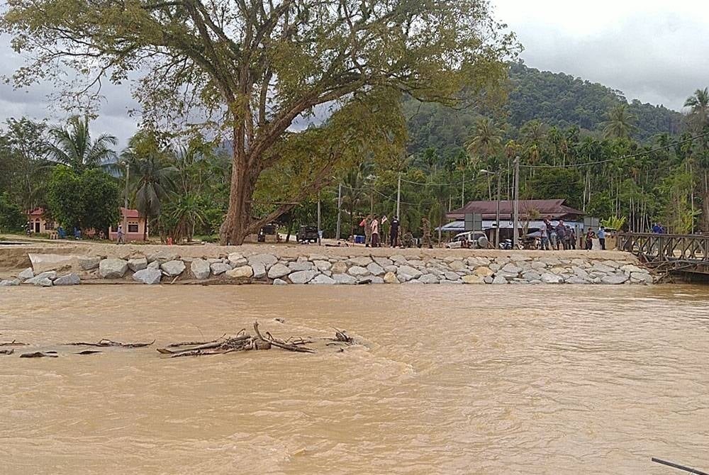 Keadaan Kampung Iboi selepas dilanda banjir aliran puing 4 Julai 2022.