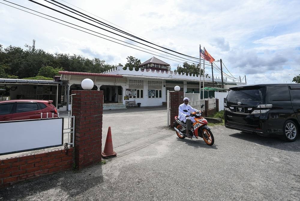 Masjid Changlun berusia lebih kurang 100 tahun. - Foto Bernama