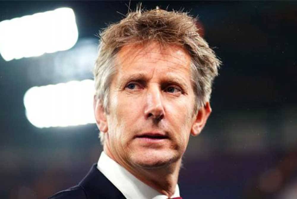Bekas penjaga gol Manchester United dan Belanda, Edwin van der Sar berada dalam rawatan rapi selepas mengalami pendarahan otak.