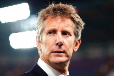 Bekas penjaga gol Manchester United dan Belanda, Edwin van der Sar berada dalam rawatan rapi selepas mengalami pendarahan otak.