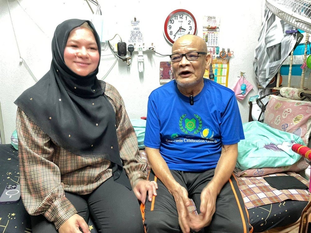 Nor Azah sudah berbaik semula dengan Samsudin setahun selepas pertengkaran mereka pada lima tahun lalu.