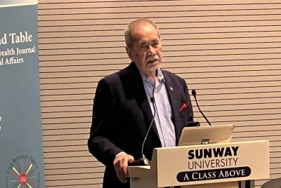 Wan Junaidi ketika berucap pada forum bertajuk 'Kestabilan Politik dalam Parlimen Tergantung' pada Selasa.