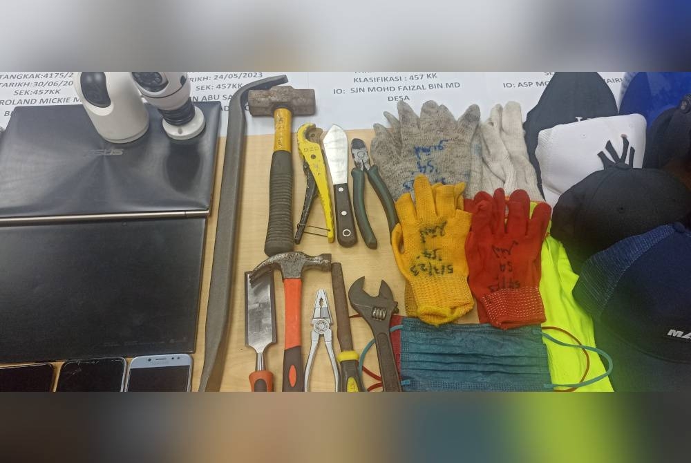 Peralatan yang digunakan Geng Eddy yang aktif dalam kegiatan pecah rumah.