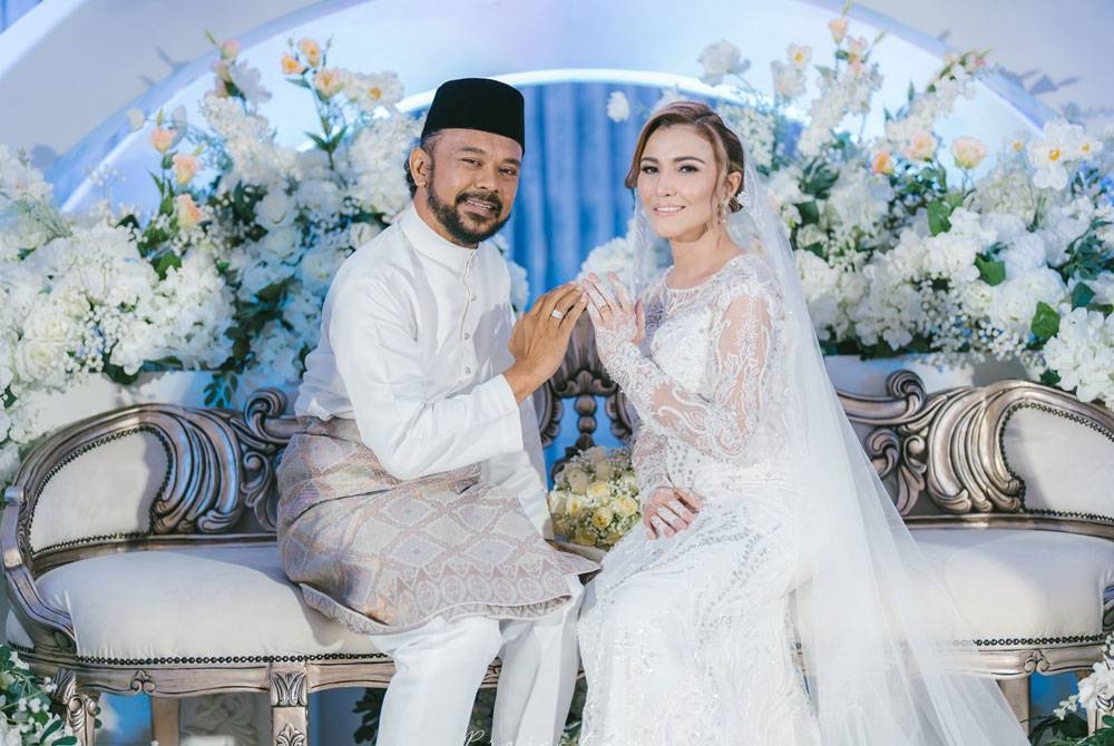 Pasangan ini sah bergelar suami isteri selepas tiga bulan menyulam cinta. FOTO: CST PRODUCTION