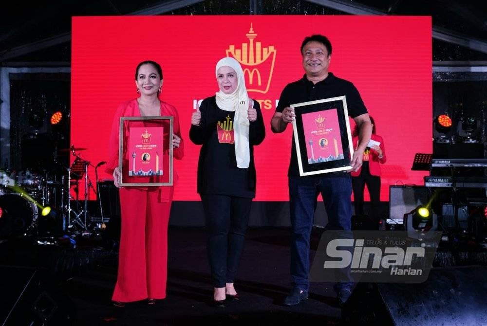 (Dari kiri) Sheila bersama Melati semasa Majlis Sambutan Hari Kentang Goreng Antarabangsa oleh McDonald's Malaysia. - Foto Sinar Harian/MOHD HALIM ABDUL WAHID