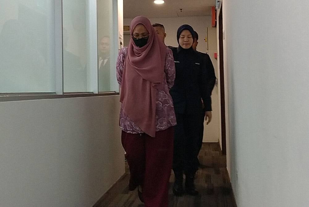 Rozidah mengaku tidak bersalah atas tuduhan mengabaikan seorang kanak-kanak berusia dua tahun di Mahkamah Sesyen Ipoh.