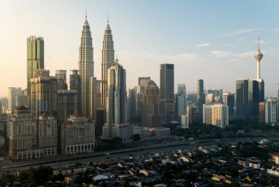 Malaysia dianggap sebagai tempat persaraan terbaik di Asia setelah disenaraikan di tempat pertama dalam 10 tempat paling selamat untuk bersara di rantau itu dengan perbelanjaan kurang daripada AS$2,000 sebulan. - Gambar hiasan
