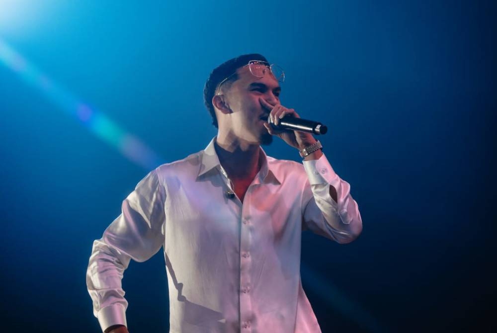 Kemunculan MK K-Clique mendapat sorakan ramai.