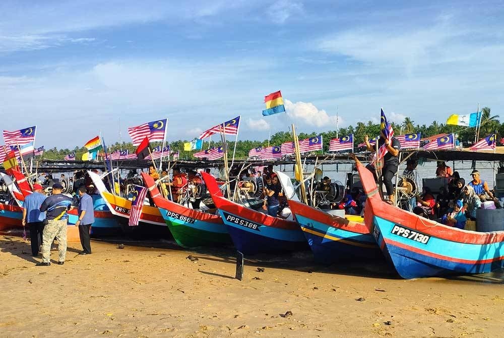 Antara bot nelayan yang turut menyertai Kembara Merdeka Jalur Gemilang 2023.