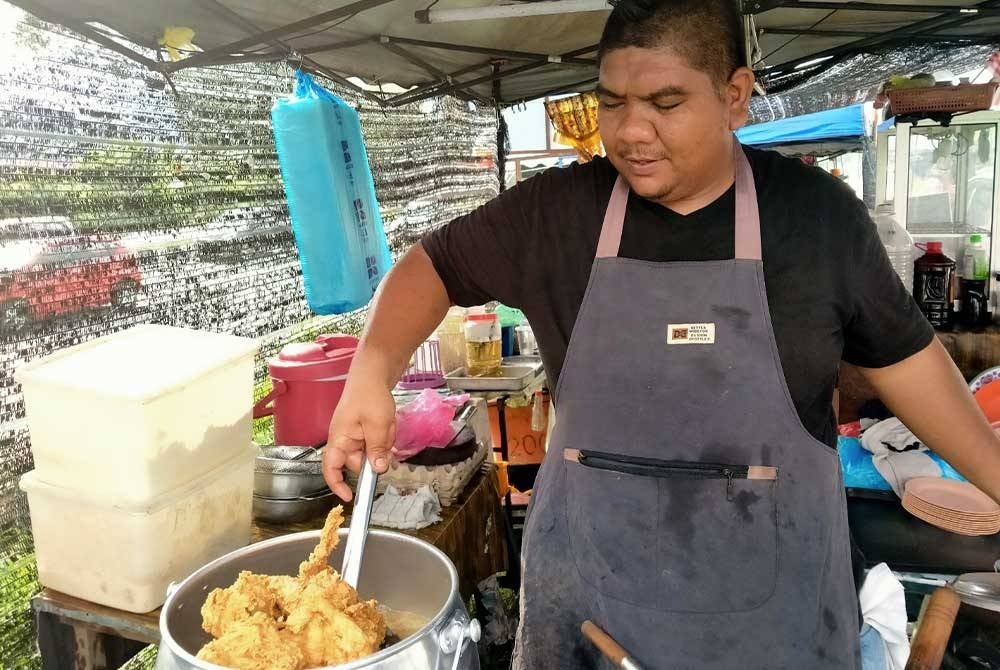 Mohd Safwan yang menjalankan perniagaan di Taman Jati, Ipoh mengakui jualannya semakin berkurang.