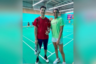 Hafiz (kiri) memulakan tugas rasmi sebagai jurulatih peribadi Sindhu bermula pada Terbuka Korea di Yeosu minggu ini.