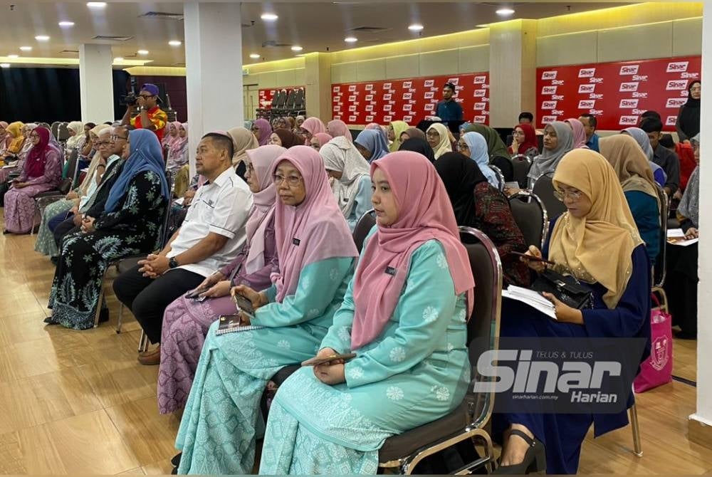 Suasana majlis perasmian Bengkel Pusat Sumber Sekolah (PSS) dan Nadi Ilmu Amalan Membaca (NILAM) di Dewan Karangkraf pada Isnin.