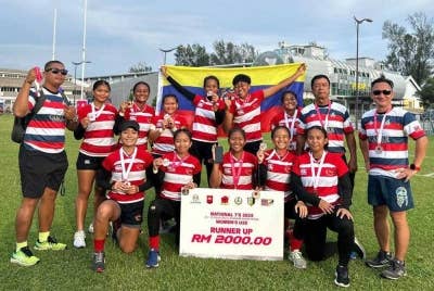 Skuad ragbi wanita Labuan ketika beraksi di Kejohanan Ragbi Wanita B-20, Ipoh baru-baru ini. FOTO FACEBOOK BES LABUAN