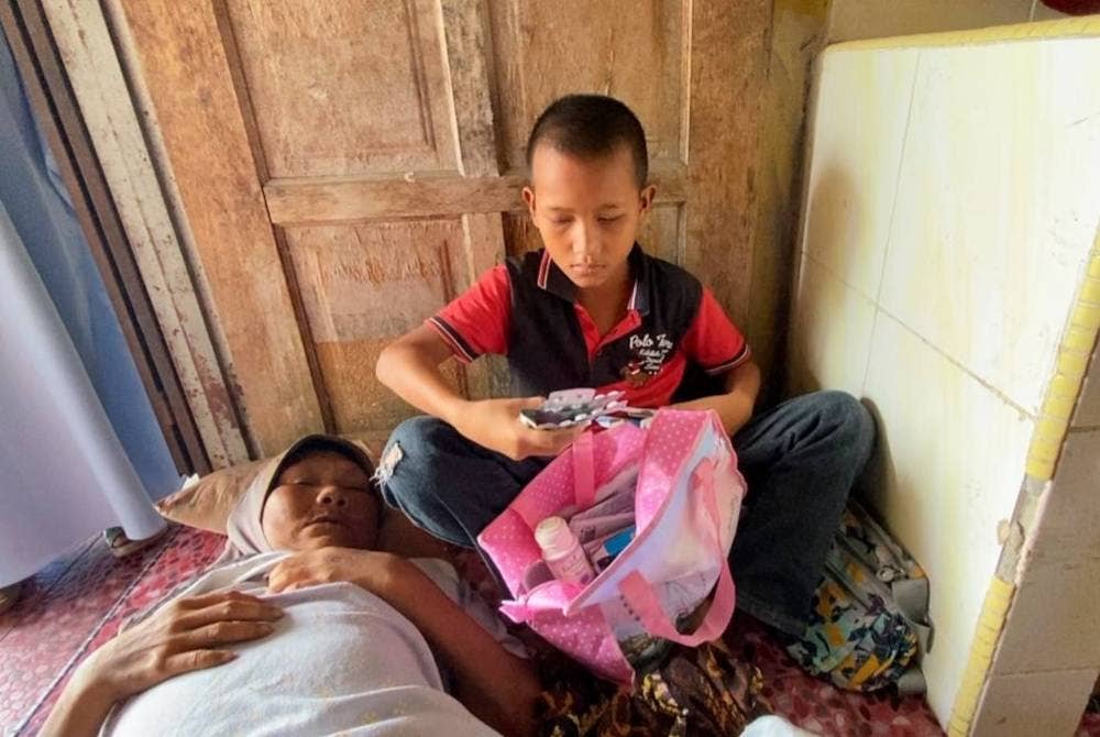 Seorang kanak-kanak lelaki berusia 11 tahun terpaksa melupakan alam persekolahan apabila neneknya diserang strok pada Mac lalu.