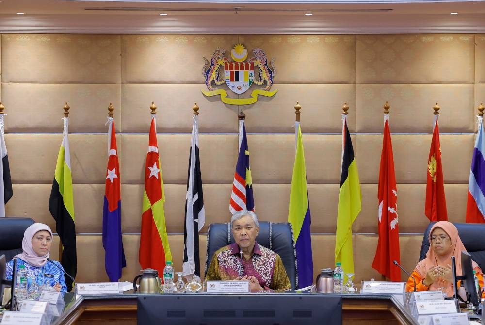 Ahmad Zahid mempengerusikan Mesyuarat Majlis Sosial Negara Bilangan 2 Tahun 2023 di Perdana Putra pada Khamis.
- Foto Bernama