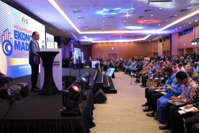 Anwar menyampaikan ucapan pada Majlis Peluncuran Ekonomi Madani: Memperkasa Rakyat di Suruhanjaya Sekuriti Malaysia, pada Khamis.