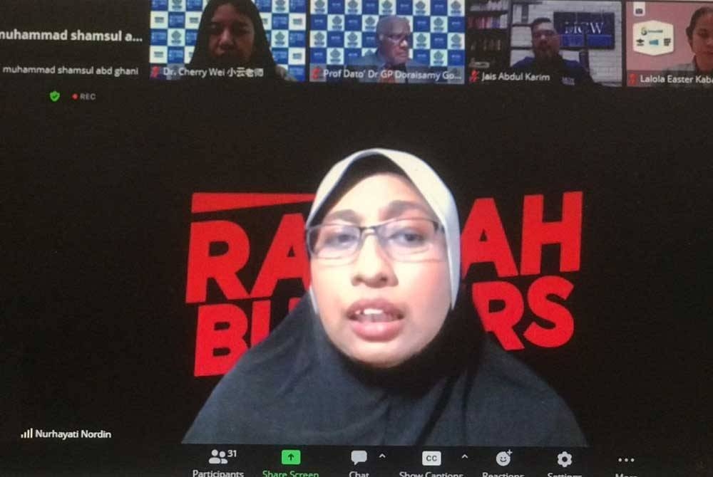 Nurhayati Nordin ketika berkongsi pengalaman.