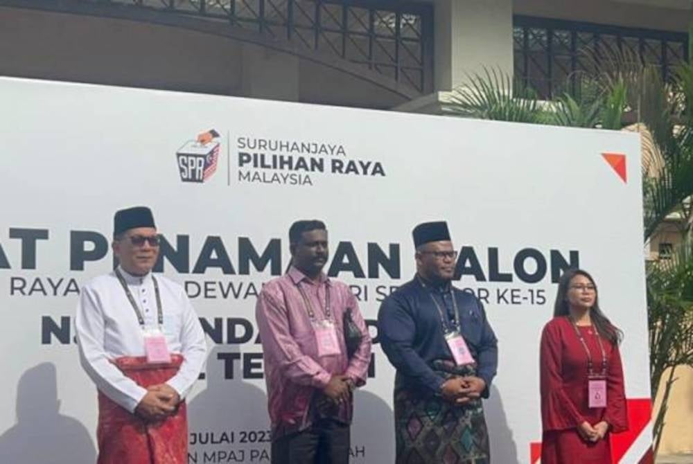 Dari kiri, Izham, Sivaneswaran, Fazil dan Lisa yang akan bertanding merebut kerusi DUN Pandan Indah pada PRN Selangor 12 Ogos ini. - Foto Astro AWANI