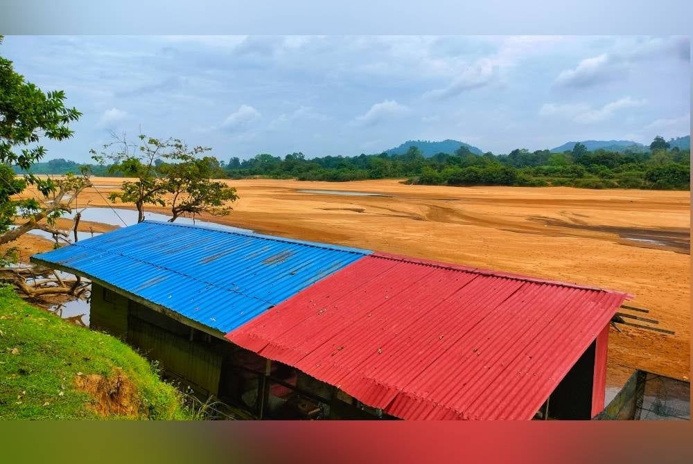 Keadaan air surut dan beting pasir yang lebih besar dianggap teruk berbanding sebelum ini oleh penduduk