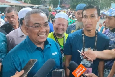 Sanusi ketika sidang akhbar selepas Program Santai Petang bersama Panglima dan Kapten di Medan Gurun jaya pada Khamis.