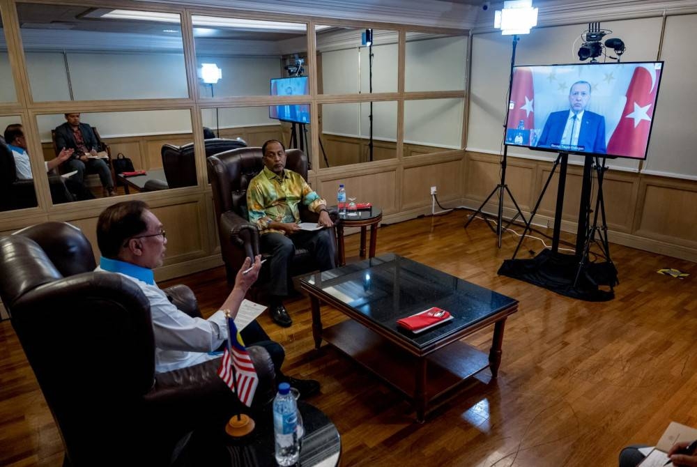 Anwar mengadakan pertemuan secara maya bersama Erdogan pada malam Sabtu. - Foto Facebook Anwar Ibrahim