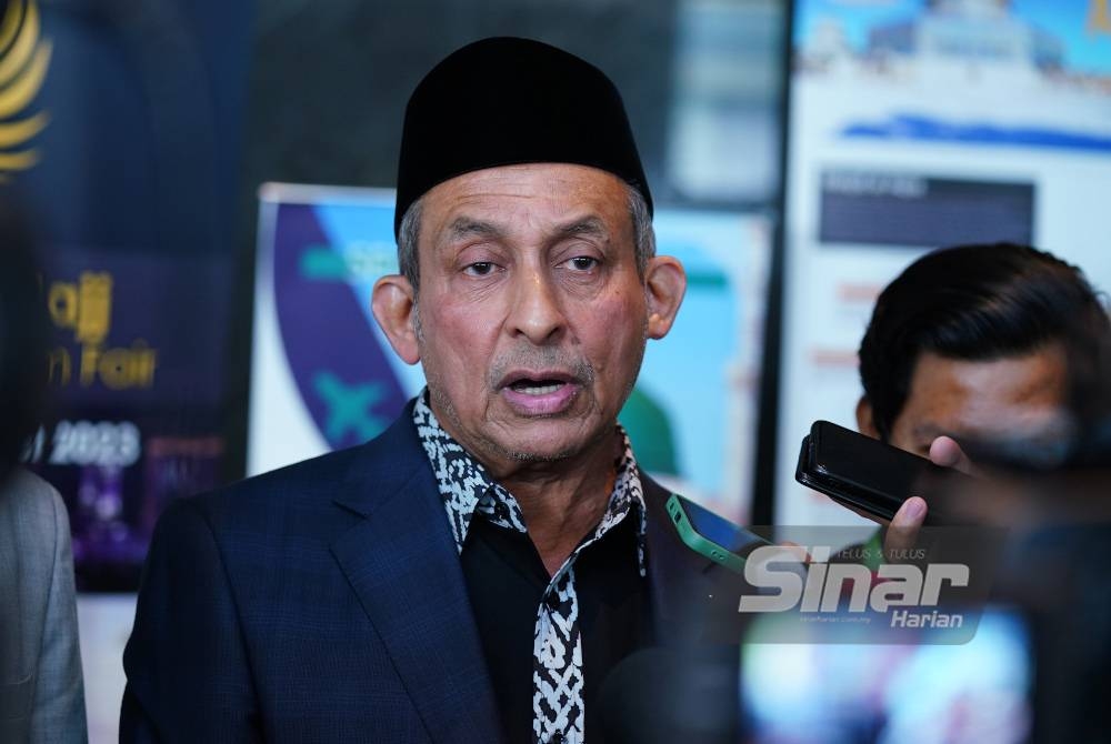 Harun KC Ahmmu bercakap dalam sidang akhbar pada Majlis Perasmian Pameran Pelancongan Antarabangsa Umrah dan Haji ke-12 di Hotel Four Seasons Kuala Lumpur pada Isnin. - Foto Sinar Harian MOHD HALIM ABDUL WAHID