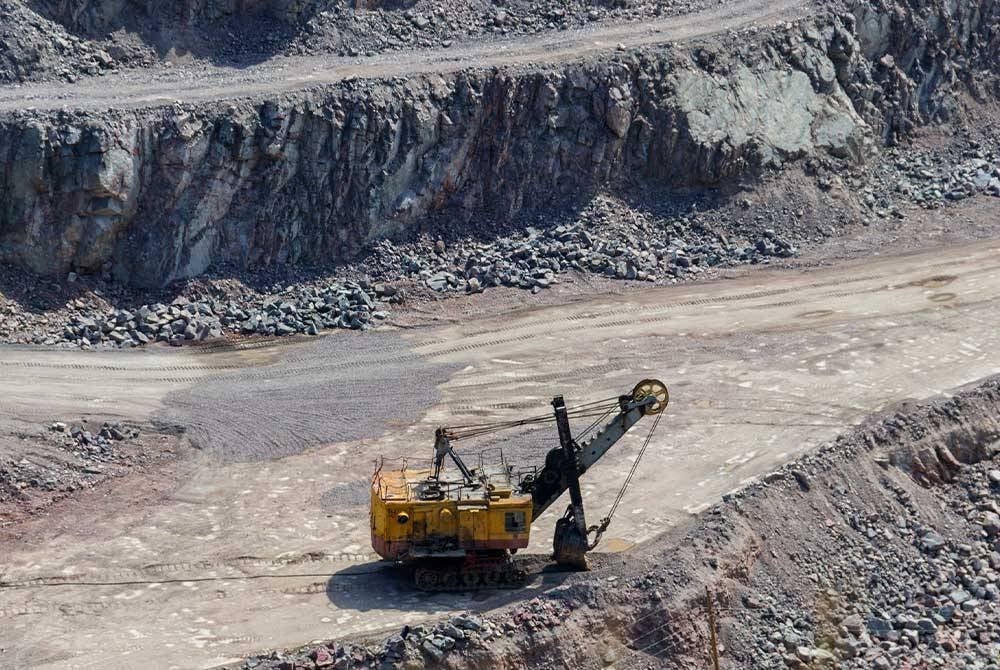 Pengeluaran dalam sektor perlombongan jatuh 6.4 peratus pada Jun 2023 - Gambar hiasan 123RF