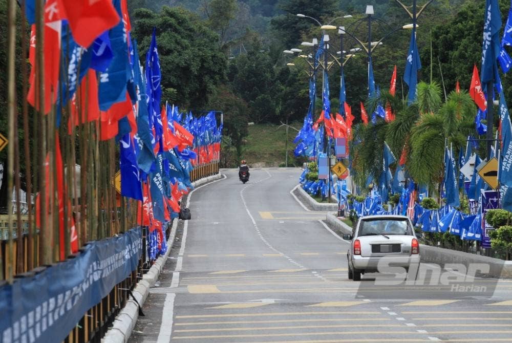 MTUC cadang Sabtu ini iaitu hari pengundian bagi PRN di enam negeri dijadikan cuti khas untuk beri peluang kepada pekerja keluar mengundi. - Foto fail Sinar
