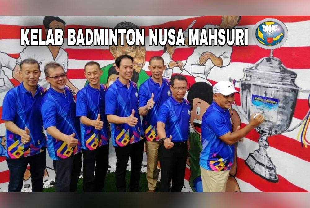 Jalani (kiri) menerajui Nusa Mahsuri untuk mencungkil bakat badminton bermula dari peringkat akar umbi.