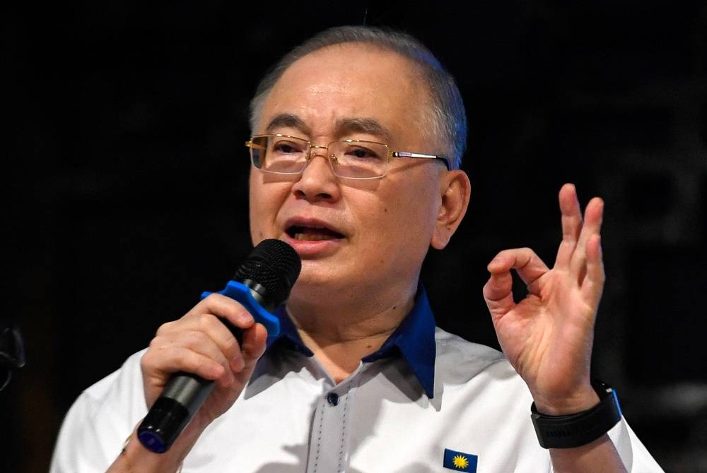 Ka Siong berucap pada Konvensyen MCA Negeri Sembilan di Oakland, Seremban 2. - Foto Bernama