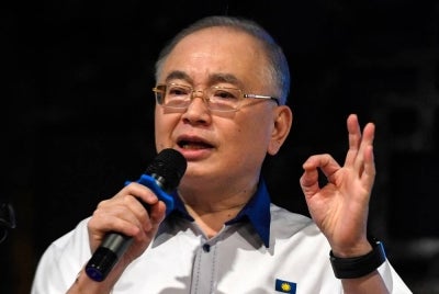 Ka Siong berucap pada Konvensyen MCA Negeri Sembilan di Oakland, Seremban 2. - Foto Bernama