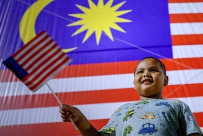 'Malaysia Madani: Tekad Perpaduan Penuhi Harapan' tema yang dipilih bagi sambutan Hari Kebangsaan dan Hari Malaysia 2023, mempunyai maksud yang cukup bermakna untuk dihayati segenap lapisan rakyat. - Gambar hiasan Bernama