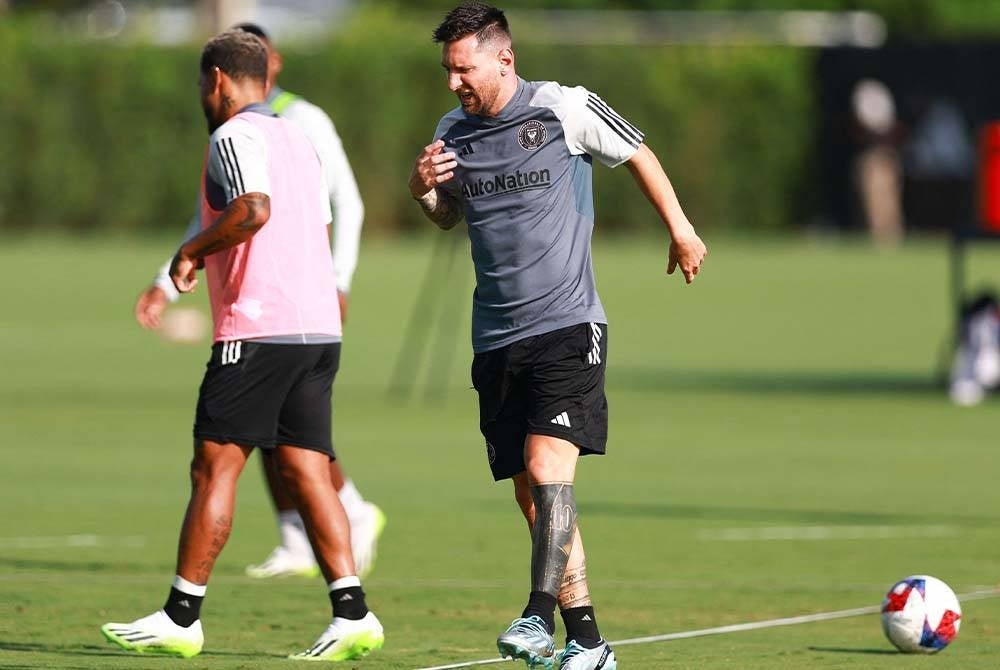 Messi ketika sesi latihan menjelang perlawanan bertemu Philadelphia. FOTO: AFP