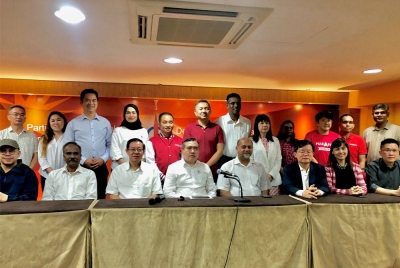 Sidang media selepas Mesyuarat Jawatankuasa Tertinggi Pusat (CEC).