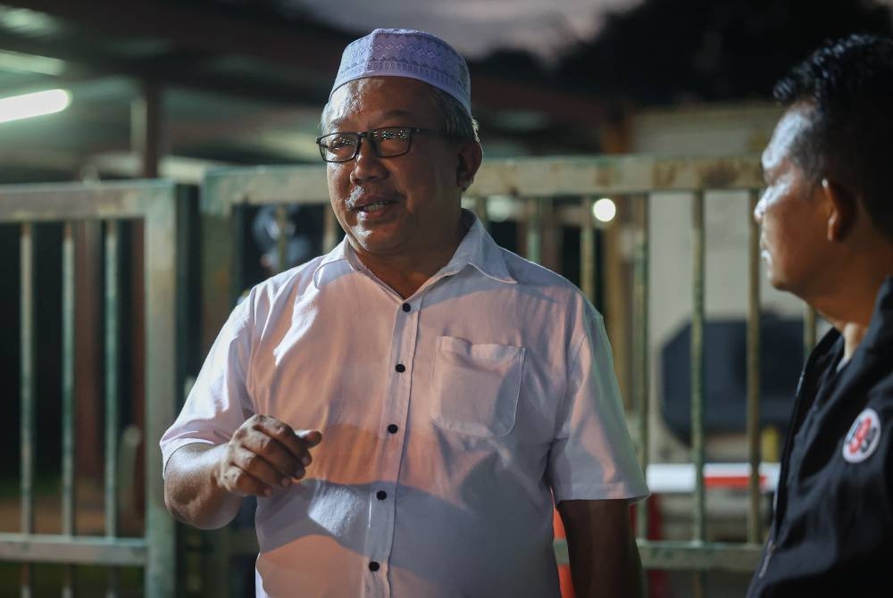 Megat Hashirat merupakan sahabat baik kepada Sharipuddin. - Foto Bernama