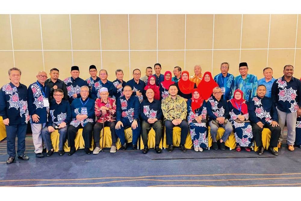 Pertubuhan Alumni 4B Malaysia bawa resolusi ikrar sokongan terhadap kepimpinan Datuk Seri Dr Ahmad Zahid Hamidi.