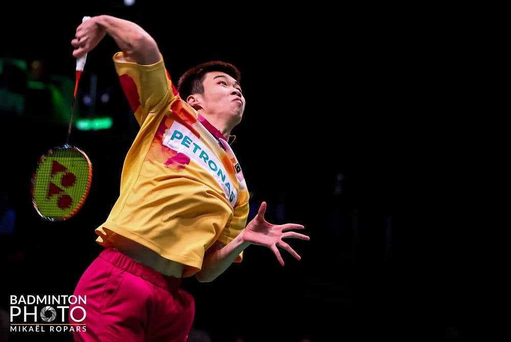 Tze Yong terpaksa akur tewas kepada pemain Denmark pada pusingan kedua Kejohanan Badminton Dunia di Copenhagen. - Foto Badminton Photo.