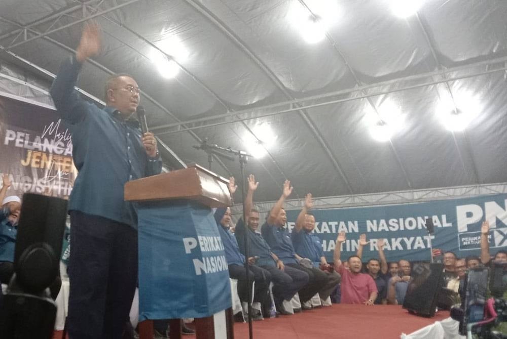 Sanusi ketika berucap pada Majlis Pelancaran Jentera dan Pengisytiharan Calon PN bagi PRK Parlimen Pulai dan DUN Simpang Jeram di Markas Pas Bakri pada Rabu.