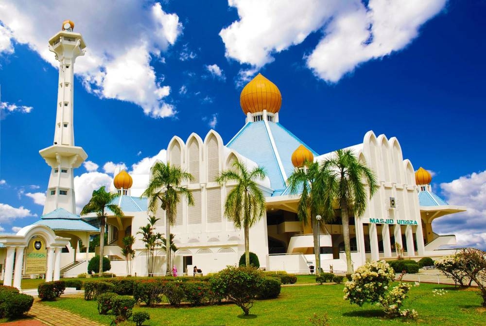 
Masjid UniSZA menjadi lokasi perdana bagi program tahunan Malaysia #QuranHour di Terengganu yang akan diadakan serentak pada 30 Ogos depan. - Foto Facebook Pusat Islam UniSZA