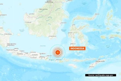 Pusat gempa dikesan pada kedudukan 203 kilometer (km) utara Mataram dan pada kedalaman 516km di bawah permukaan bumi.