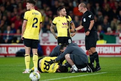 Ekdal antara pemain Burnley yang mengalami kecederaan semasa aksi Pusingan Ketiga Piala Liga menentang Nottingham Forest di Stadium City Ground, awal pagi Khamis. - Foto Agensi