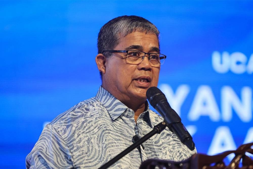 Aaron menyampaikan ucapan pada majlis perasmian Sambutan 60 Tahun Muzium Negara dan pelancaran Kapsul Masa di Muzium Negara, pada Jumaat. - Foto Bernama