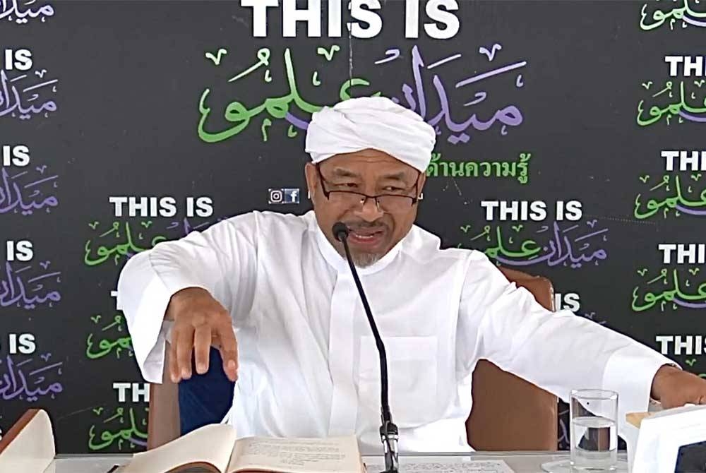 Mohd Nassuruddin semasa Kuliah Pagi Jumaat di Medan Ilmu Kota Bharu, di sini pada Jumaat.