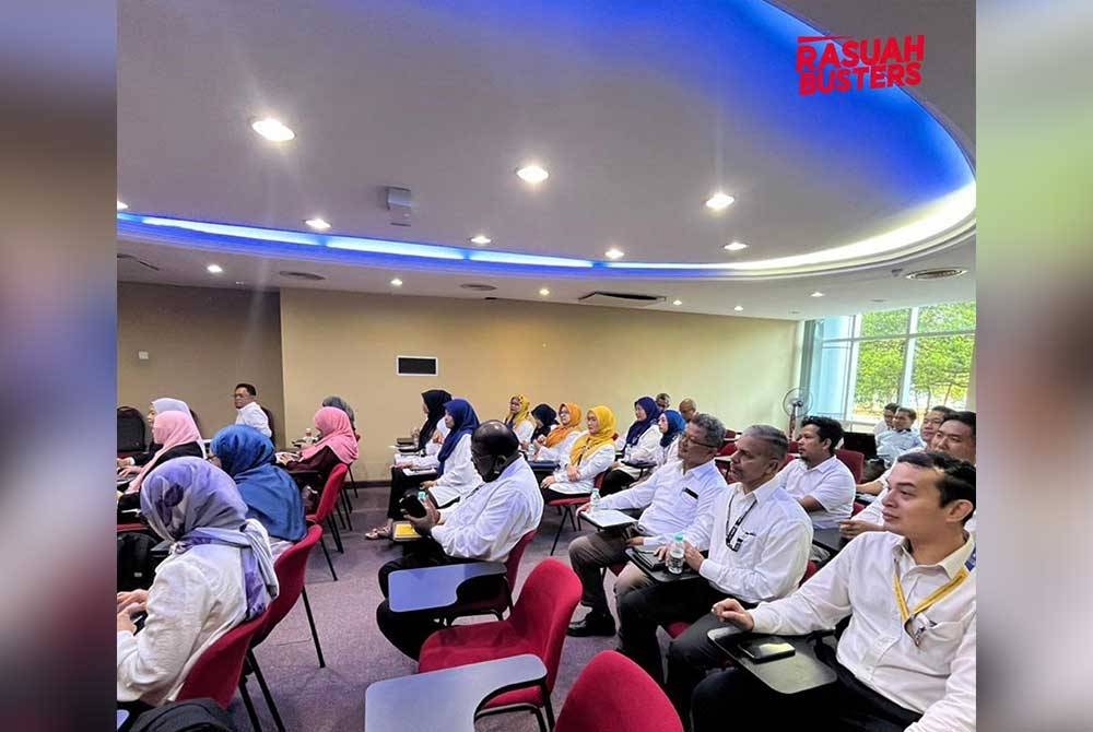 Kakitangan yang mengikuti program integriti anjuran SIRIM cawangan Johor pada Februari lalu.