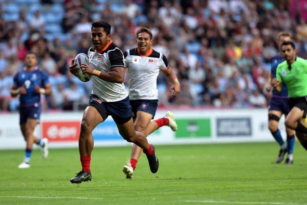 Azwan Zuwairi mengetuai Bunga Raya 7s di Sukan Asia Hangzhou 2022. - Foto KRM