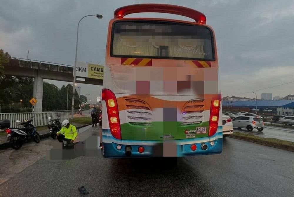 Seorang penunggang p-hailing meninggal dunia di hospital ketika menerima rawatan.